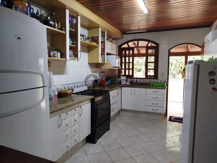 Foto 8 de Casa de Condomínio com 3 quartos à venda, 300m2 em Aracoiaba Da Serra - SP