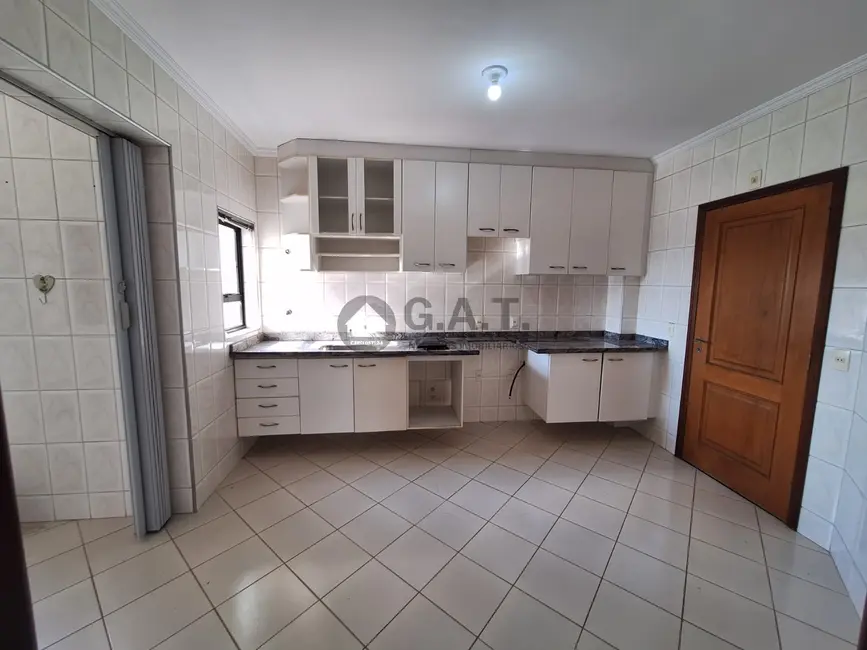 Apartamento com 3 quartos à venda, 109m2 em Centro, Sorocaba - SP - imagem 9 Foto 9 de Apartamento com 3 quartos à venda, 109m2 em Centro, Sorocaba - SP