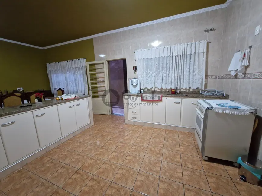 Casa com 3 quartos à venda, 224m2 em Jardim São Carlos, Sorocaba - SP - imagem 6 Foto 6 de Casa com 3 quartos à venda, 224m2 em Jardim São Carlos, Sorocaba - SP