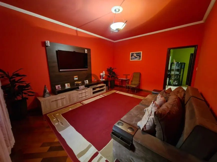 Casa com 3 quartos à venda, 224m2 em Jardim São Carlos, Sorocaba - SP - imagem 5 Foto 5 de Casa com 3 quartos à venda, 224m2 em Jardim São Carlos, Sorocaba - SP