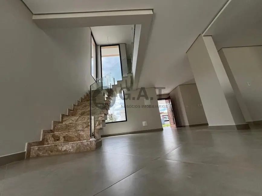 Casa de Condomínio com 3 quartos à venda, 211m2 em Cajuru do Sul, Sorocaba - SP - imagem 3 Foto 3 de Casa de Condomínio com 3 quartos à venda, 211m2 em Cajuru do Sul, Sorocaba - SP