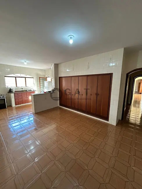 Foto 5 de Casa com 4 quartos para alugar, 350m2 em Vila Hortência, Sorocaba - SP
