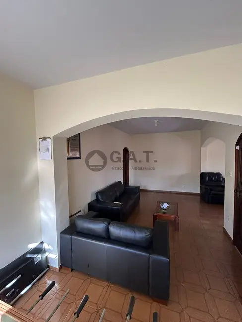 Foto 8 de Casa com 4 quartos para alugar, 350m2 em Vila Hortência, Sorocaba - SP