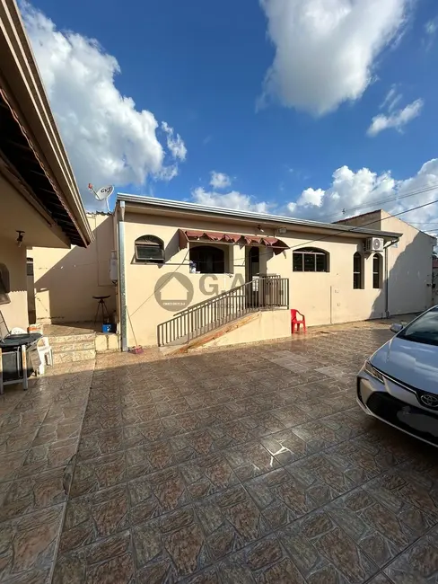 Foto 2 de Casa com 4 quartos para alugar, 350m2 em Vila Hortência, Sorocaba - SP