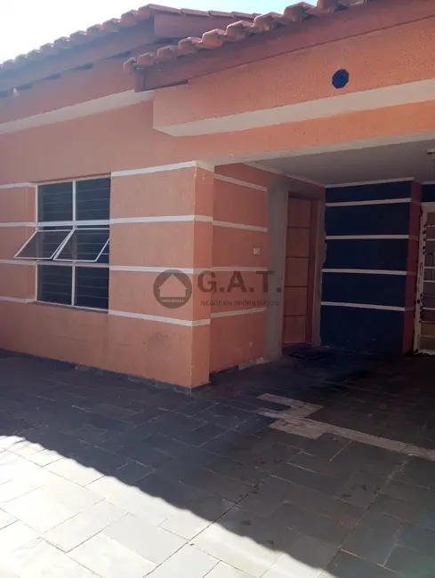 Casa com 2 quartos à venda, 140m2 em Vila Fiori, Sorocaba - SP - imagem 3 Foto 3 de Casa com 2 quartos à venda, 140m2 em Vila Fiori, Sorocaba - SP