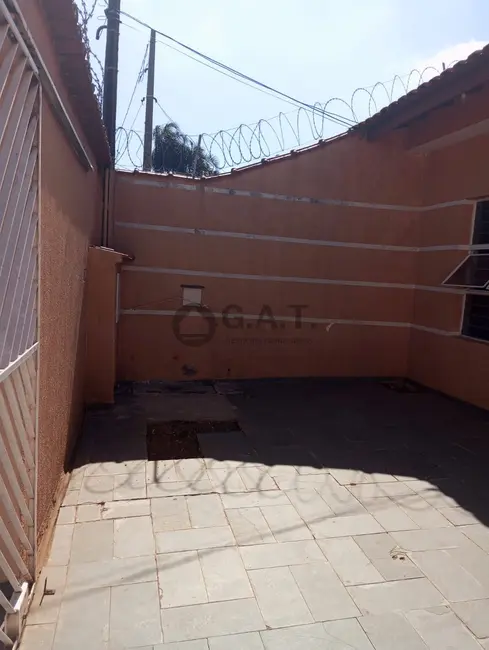 Casa com 2 quartos à venda, 140m2 em Vila Fiori, Sorocaba - SP - imagem 4 Foto 4 de Casa com 2 quartos à venda, 140m2 em Vila Fiori, Sorocaba - SP