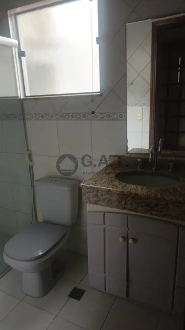 Casa de Condomínio com 3 quartos à venda, 165m2 em Chácaras Reunidas São Jorge, Sorocaba - SP - imagem 4 Foto 4 de Casa de Condomínio com 3 quartos à venda, 165m2 em Chácaras Reunidas São Jorge, Sorocaba - SP