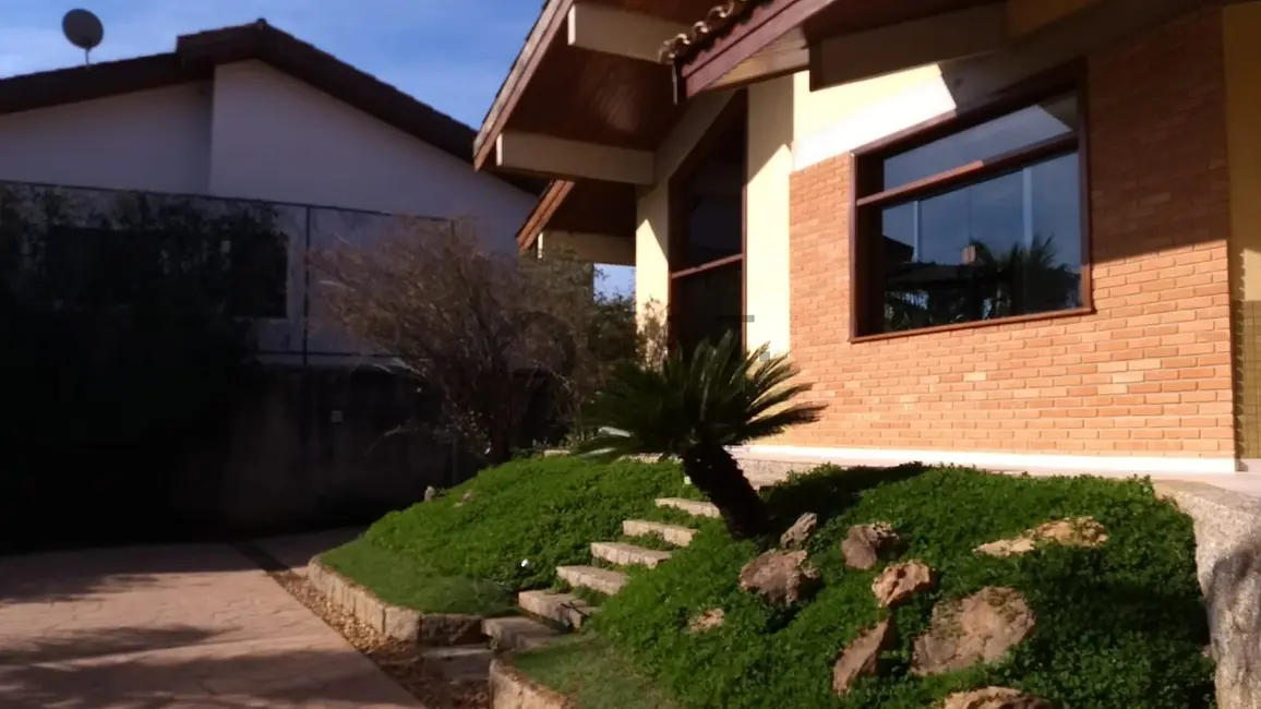 Foto 2 de Casa com 3 quartos para alugar, 450m2 em Jardim Pagliato, Sorocaba - SP