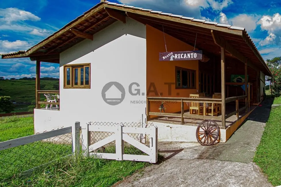 Chácara com 2 quartos à venda, 446m2 em Aparecidinha, Sorocaba - SP - imagem 8 Foto 8 de Chácara com 2 quartos à venda, 446m2 em Aparecidinha, Sorocaba - SP