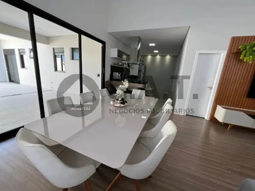 Casa de Condomínio com 3 quartos à venda, 190m2 em Sorocaba - SP - imagem 4 Foto 4 de Casa de Condomínio com 3 quartos à venda, 190m2 em Sorocaba - SP