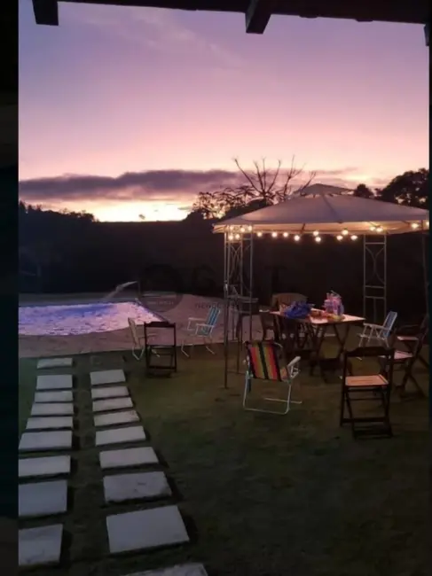 Foto 4 de Chácara com 4 quartos à venda, 288m2 em Aracoiaba Da Serra - SP