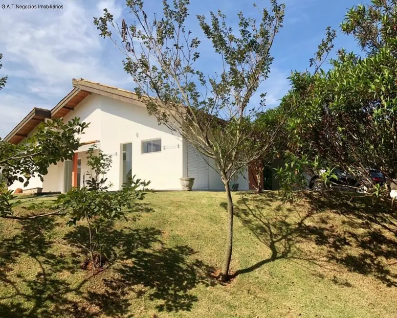Casa de Condomínio com 3 quartos à venda, 200m2 em Caguassu, Sorocaba - SP - imagem 3 Foto 3 de Casa de Condomínio com 3 quartos à venda, 200m2 em Caguassu, Sorocaba - SP