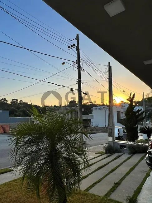 Foto 2 de Casa de Condomínio com 3 quartos à venda, 275m2 em Chácaras Residenciais Santa Maria, Votorantim - SP