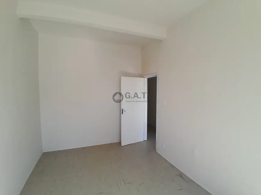 Apartamento com 4 quartos para alugar, 120m2 em Centro, Sorocaba - SP - imagem 2 Foto 2 de Apartamento com 4 quartos para alugar, 120m2 em Centro, Sorocaba - SP