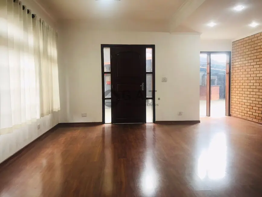 Casa com 3 quartos à venda, 234m2 em Vila Trujillo, Sorocaba - SP - imagem 8 Foto 8 de Casa com 3 quartos à venda, 234m2 em Vila Trujillo, Sorocaba - SP