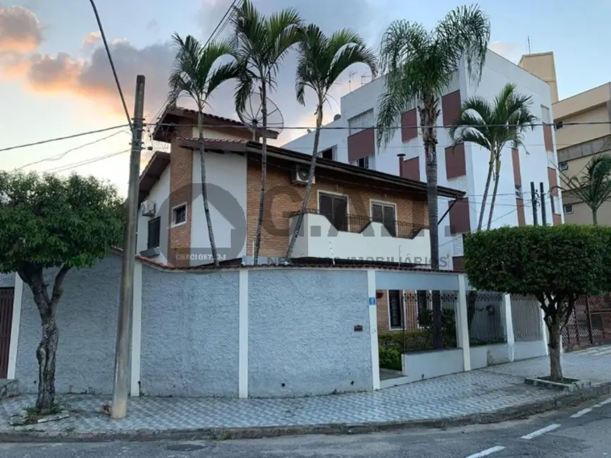 Casa com 3 quartos à venda, 234m2 em Vila Trujillo, Sorocaba - SP - imagem 4 Foto 4 de Casa com 3 quartos à venda, 234m2 em Vila Trujillo, Sorocaba - SP