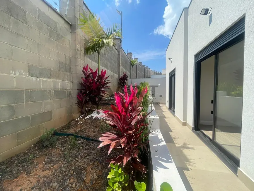 Casa de Condomínio com 3 quartos à venda, 239m2 em Alphaville Nova Esplanada, Votorantim - SP - imagem 8 Foto 8 de Casa de Condomínio com 3 quartos à venda, 239m2 em Alphaville Nova Esplanada, Votorantim - SP