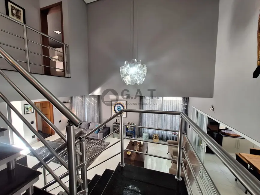 Casa de Condomínio com 3 quartos à venda, 350m2 em Jardim Residencial Chácara Ondina, Sorocaba - SP - imagem 8 Foto 8 de Casa de Condomínio com 3 quartos à venda, 350m2 em Jardim Residencial Chácara Ondina, Sorocaba - SP
