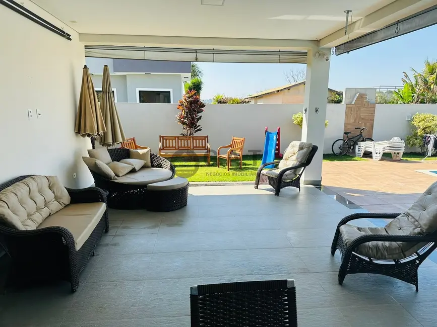 Foto 5 de Casa de Condomínio com 3 quartos à venda, 280m2 em Aracoiaba Da Serra - SP