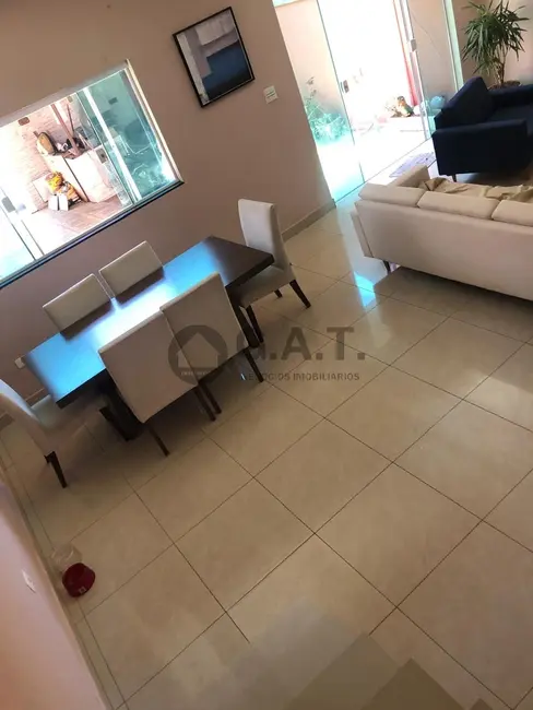 Casa com 3 quartos à venda, 136m2 em Jardim Wanel Ville V, Sorocaba - SP - imagem 5 Foto 5 de Casa com 3 quartos à venda, 136m2 em Jardim Wanel Ville V, Sorocaba - SP