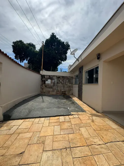 Foto 4 de Casa com 3 quartos para alugar, 140m2 em Jardim Vera Cruz, Sorocaba - SP