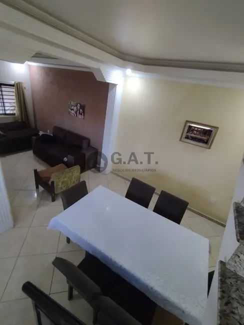 Casa com 4 quartos à venda, 238m2 em Vila Hortência, Sorocaba - SP - imagem 9 Foto 9 de Casa com 4 quartos à venda, 238m2 em Vila Hortência, Sorocaba - SP