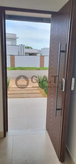 Casa de Condomínio com 3 quartos à venda, 164m2 em Jardim Novo Horizonte, Sorocaba - SP - imagem 3 Foto 3 de Casa de Condomínio com 3 quartos à venda, 164m2 em Jardim Novo Horizonte, Sorocaba - SP
