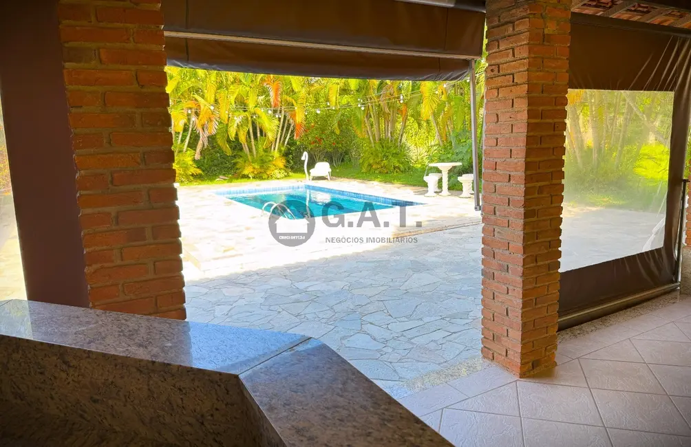 Chácara com 4 quartos à venda, 331m2 em Aparecidinha, Sorocaba - SP - imagem 4 Foto 4 de Chácara com 4 quartos à venda, 331m2 em Aparecidinha, Sorocaba - SP