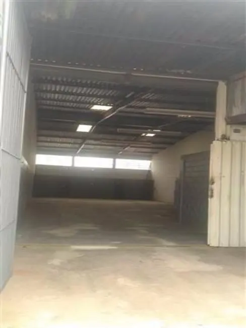 Foto 4 de Armazém / Galpão para alugar, 310m2 em Vila Nova Sorocaba, Sorocaba - SP