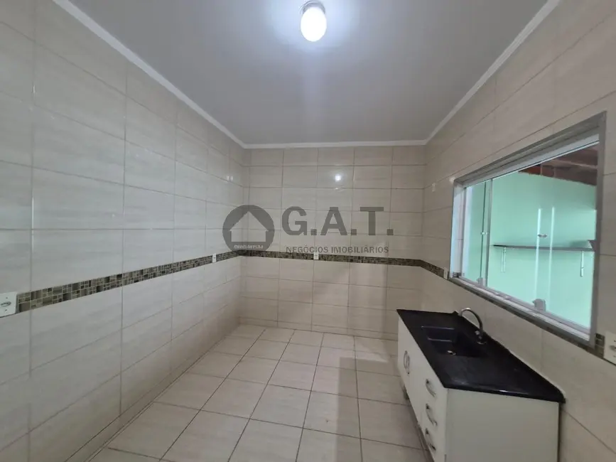 Foto 3 de Casa com 2 quartos para alugar, 115m2 em Sorocaba - SP