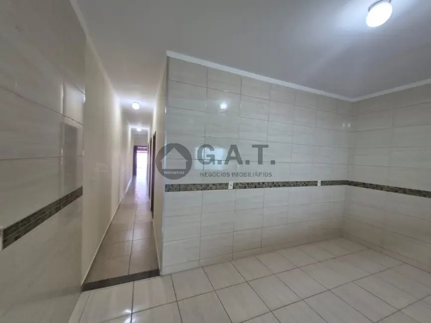 Foto 2 de Casa com 2 quartos para alugar, 115m2 em Sorocaba - SP