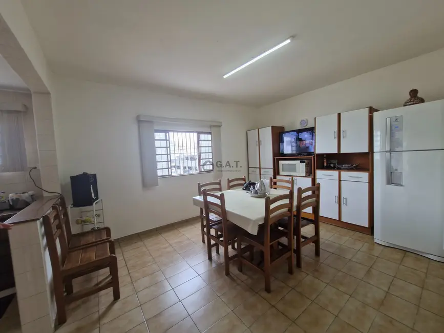 Casa com 3 quartos à venda, 200m2 em Vila São Caetano, Sorocaba - SP - imagem 7 Foto 7 de Casa com 3 quartos à venda, 200m2 em Vila São Caetano, Sorocaba - SP