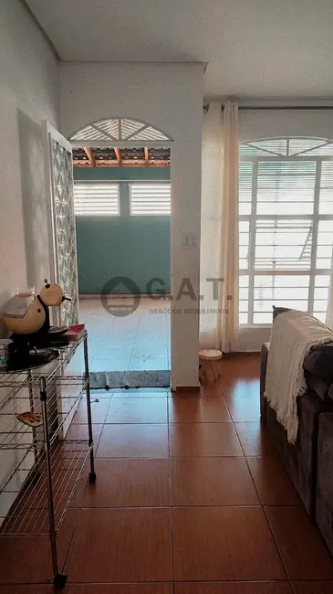 Foto 3 de Casa com 3 quartos à venda, 90m2 em Jardim Guadalajara, Sorocaba - SP