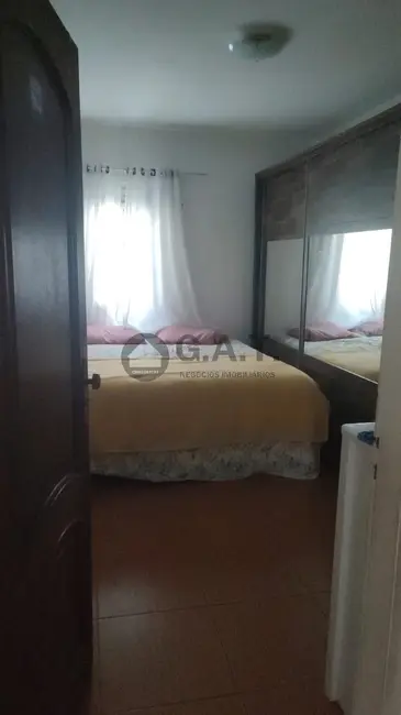 Foto 9 de Casa com 3 quartos à venda, 90m2 em Jardim Guadalajara, Sorocaba - SP