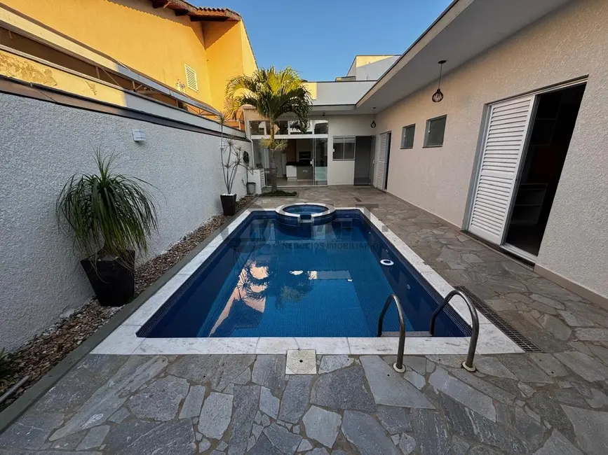 Casa de Condomínio com 3 quartos à venda, 140m2 em Sorocaba - SP - imagem 2 Foto 2 de Casa de Condomínio com 3 quartos à venda, 140m2 em Sorocaba - SP