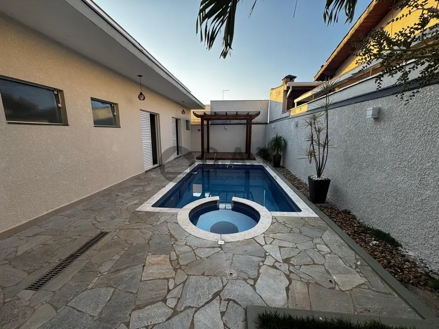 Casa de Condomínio com 3 quartos à venda, 140m2 em Sorocaba - SP - imagem 3 Foto 3 de Casa de Condomínio com 3 quartos à venda, 140m2 em Sorocaba - SP