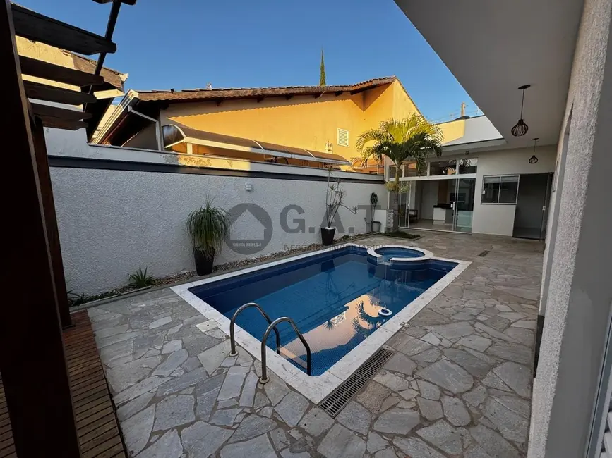 Casa de Condomínio com 3 quartos à venda, 140m2 em Sorocaba - SP - imagem 1 Foto 1 de Casa de Condomínio com 3 quartos à venda, 140m2 em Sorocaba - SP