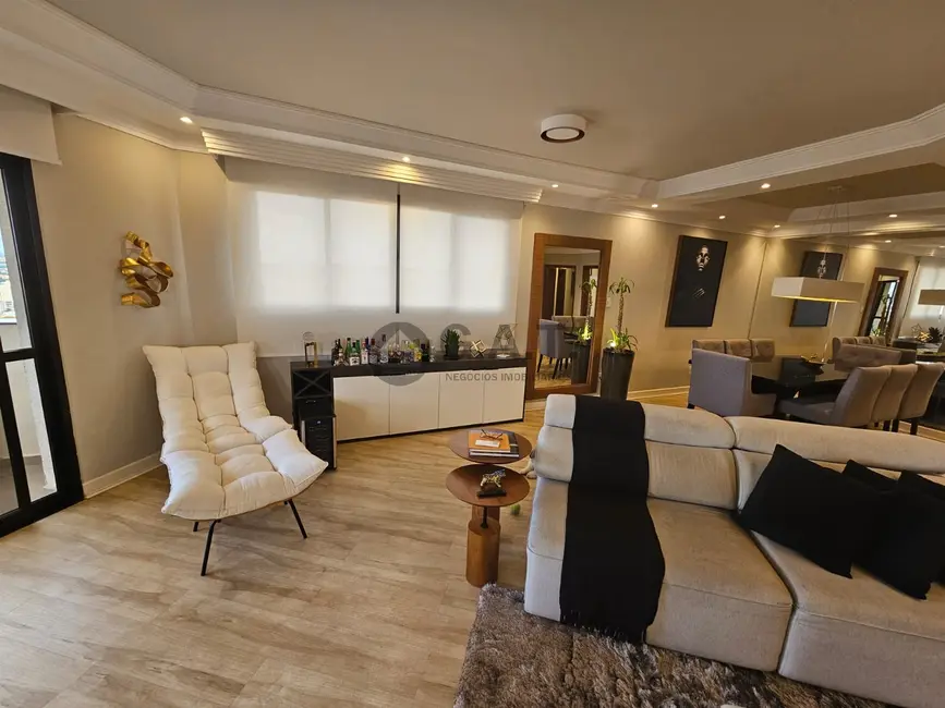 Apartamento com 3 quartos à venda, 217m2 em Centro, Sorocaba - SP - imagem 4 Foto 4 de Apartamento com 3 quartos à venda, 217m2 em Centro, Sorocaba - SP