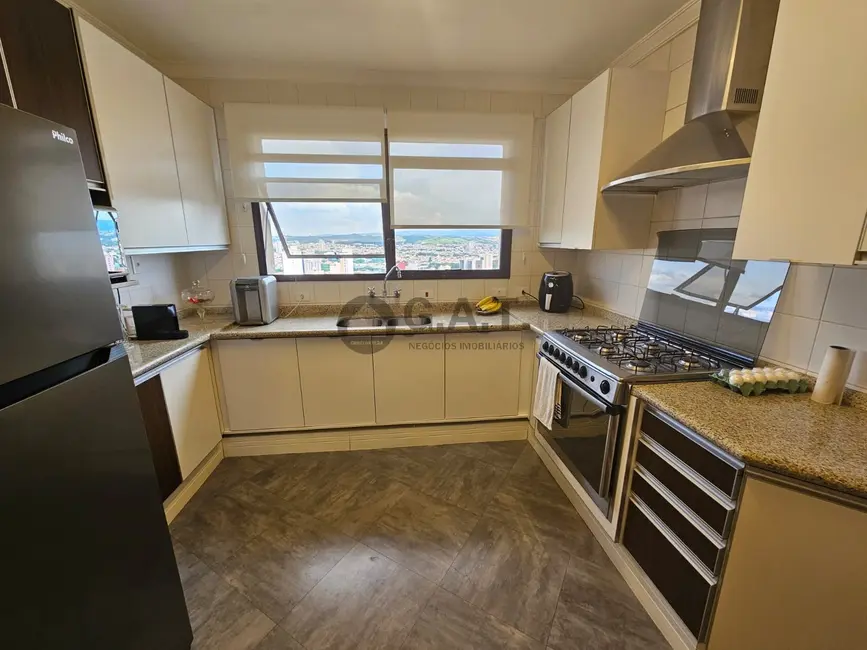 Apartamento com 3 quartos à venda, 217m2 em Centro, Sorocaba - SP - imagem 9 Foto 9 de Apartamento com 3 quartos à venda, 217m2 em Centro, Sorocaba - SP