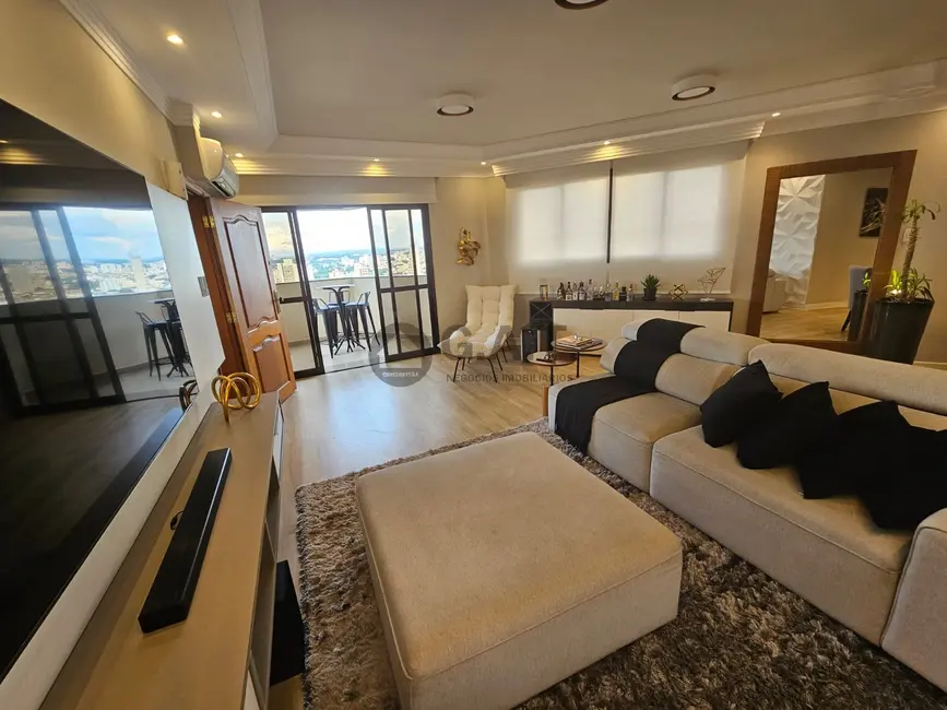 Apartamento com 3 quartos à venda, 217m2 em Centro, Sorocaba - SP - imagem 6 Foto 6 de Apartamento com 3 quartos à venda, 217m2 em Centro, Sorocaba - SP
