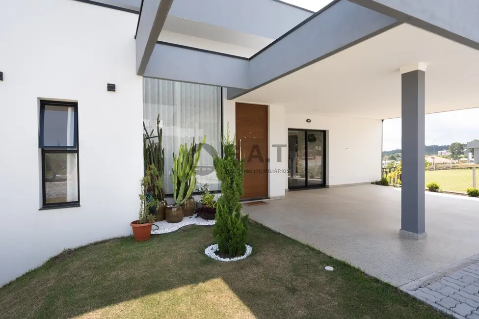 Casa de Condomínio com 4 quartos à venda, 300m2 em Alambari - SP - imagem 7 Foto 7 de Casa de Condomínio com 4 quartos à venda, 300m2 em Alambari - SP