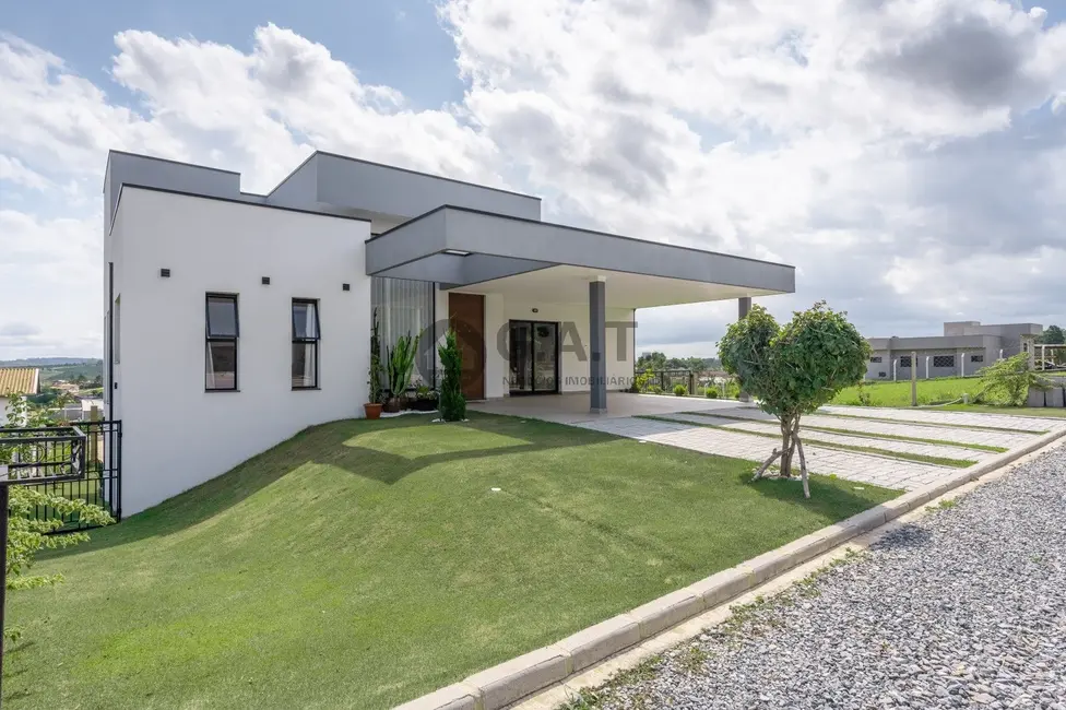 Casa de Condomínio com 4 quartos à venda, 300m2 em Alambari - SP - imagem 8 Foto 8 de Casa de Condomínio com 4 quartos à venda, 300m2 em Alambari - SP