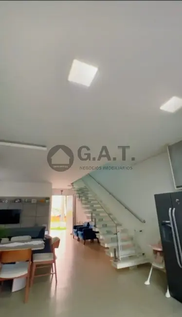 Casa de Condomínio com 3 quartos à venda, 200m2 em Jardim Novo Horizonte, Sorocaba - SP - imagem 5 Foto 5 de Casa de Condomínio com 3 quartos à venda, 200m2 em Jardim Novo Horizonte, Sorocaba - SP