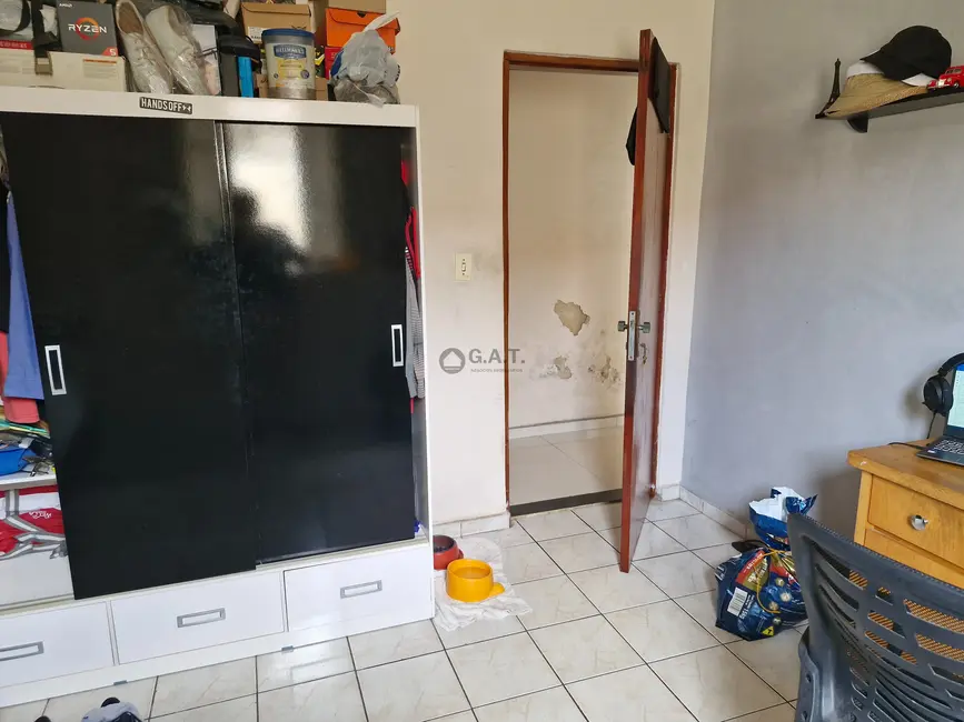 Casa com 3 quartos à venda, 150m2 em Vila Barcelona, Sorocaba - SP - imagem 5 Foto 5 de Casa com 3 quartos à venda, 150m2 em Vila Barcelona, Sorocaba - SP