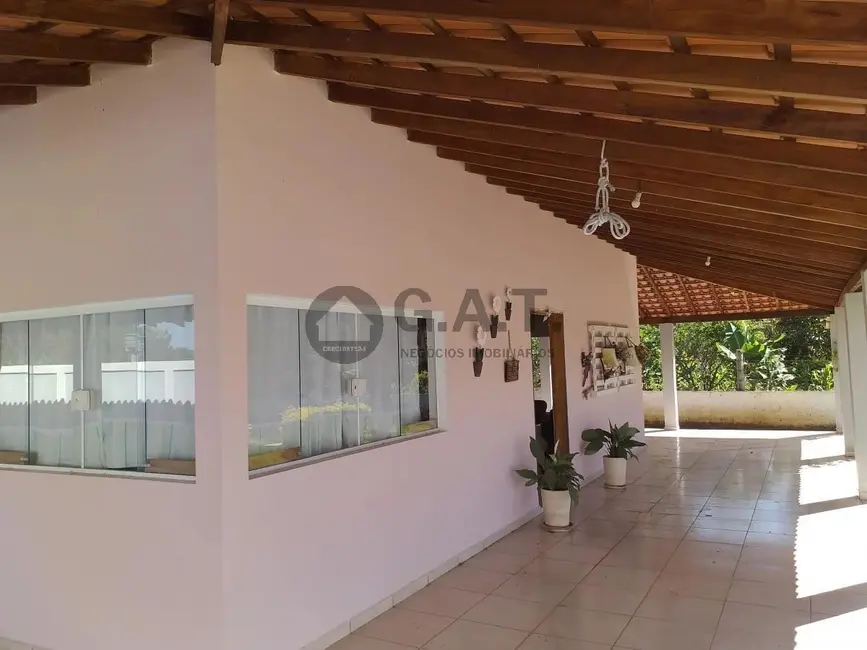 Foto 4 de Chácara com 3 quartos à venda, 337m2 em Aracoiaba Da Serra - SP