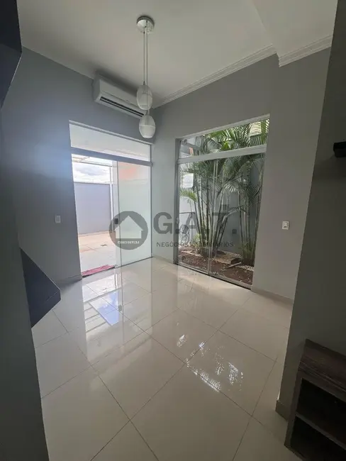 Casa de Condomínio com 3 quartos à venda, 117m2 em Horto Florestal, Sorocaba - SP - imagem 4 Foto 4 de Casa de Condomínio com 3 quartos à venda, 117m2 em Horto Florestal, Sorocaba - SP