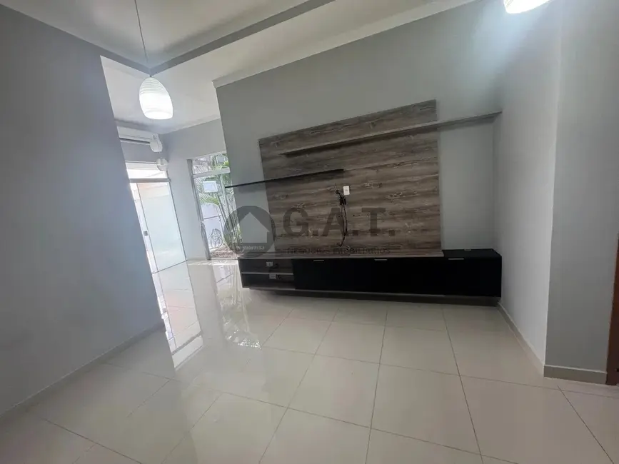 Casa de Condomínio com 3 quartos à venda, 117m2 em Horto Florestal, Sorocaba - SP - imagem 2 Foto 2 de Casa de Condomínio com 3 quartos à venda, 117m2 em Horto Florestal, Sorocaba - SP
