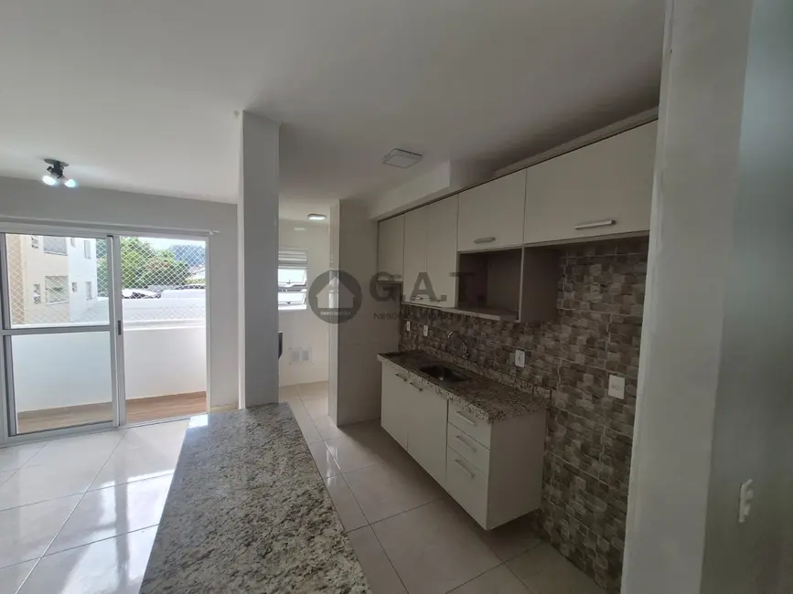 Apartamento com 2 quartos para alugar, 50m2 em Vila Guilherme, Votorantim - SP - imagem 2 Foto 2 de Apartamento com 2 quartos para alugar, 50m2 em Vila Guilherme, Votorantim - SP