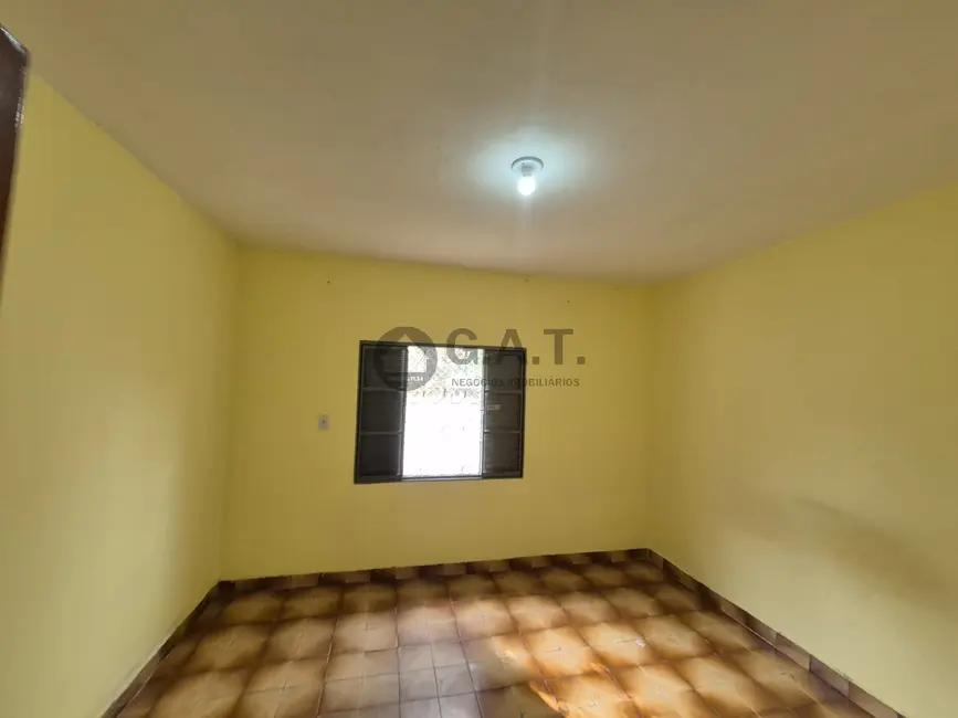 Casa com 2 quartos para alugar, 80m2 em Vila Lucy, Sorocaba - SP - imagem 9 Foto 9 de Casa com 2 quartos para alugar, 80m2 em Vila Lucy, Sorocaba - SP