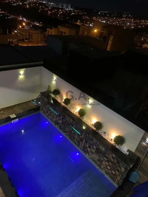 Casa de Condomínio com 3 quartos à venda, 200m2 em Horto Florestal, Sorocaba - SP - imagem 3 Foto 3 de Casa de Condomínio com 3 quartos à venda, 200m2 em Horto Florestal, Sorocaba - SP